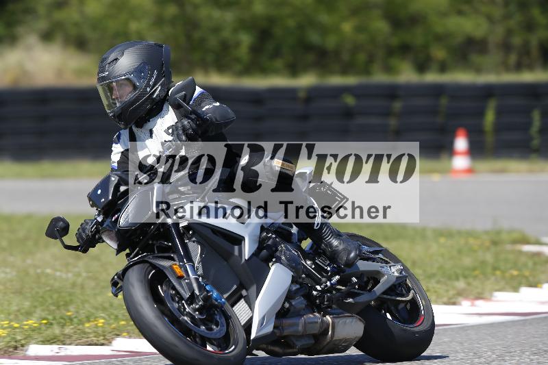 Archiv-2025/48 25.08.2025 Cornu Master School ADR/blau-bleu/100